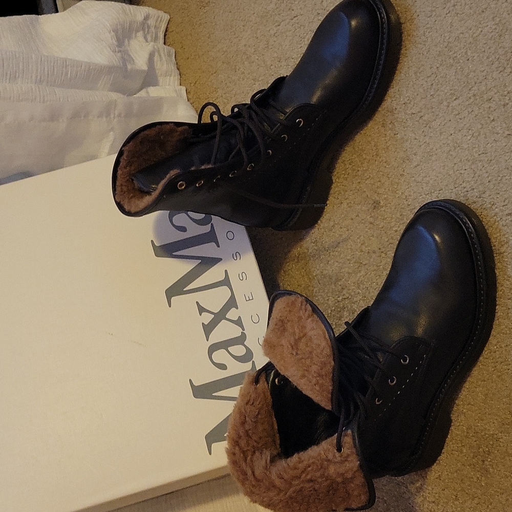 Brand new Fall/Winter season line 2019 Max Mara Boots. Siz